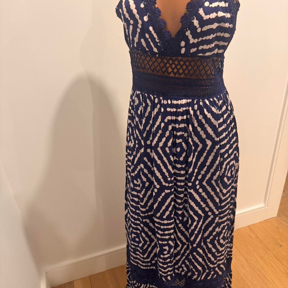 Averie blue white printed